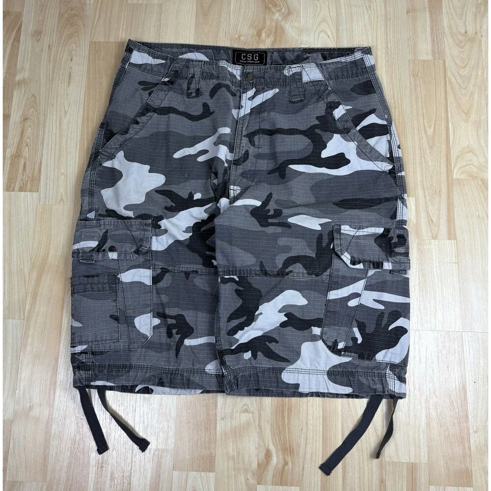 Vintage Y2K Champs Sports Camo Shorts / Baggy / Long / Size 36 / Military